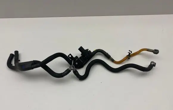 Volkswagen Phaeton Fuel line pipe 059130300AJ 059130131C