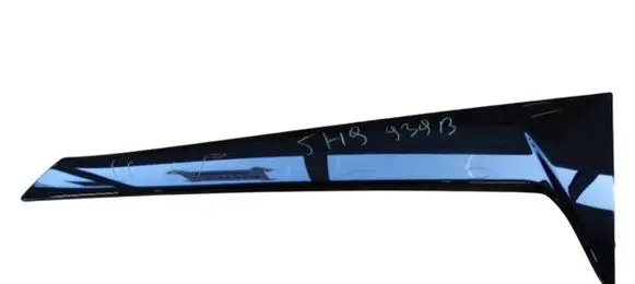 Volkswagen Golf VIII Rear window tailgate spoiler 5H9827939B