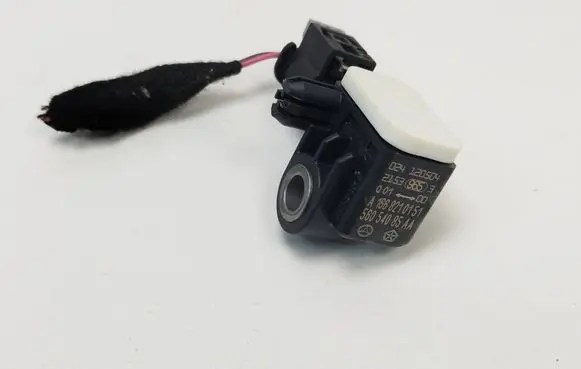 Mercedes-Benz ML AMG W166 Airbag deployment crash/impact sensor A1668210151