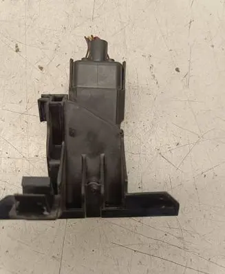 Audi A5 Glow plug pre-heat relay 8W0907599