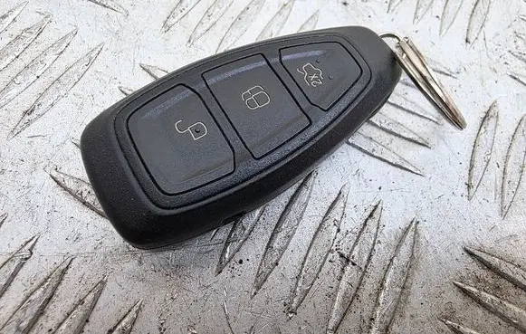 Ford B-MAX Ignition key/card 7S7T15K601EE