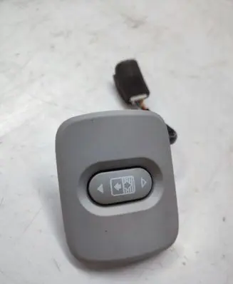 Nissan Qashqai+2 Sunroof switch 