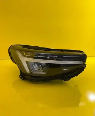 Volvo XC40 Headlight/headlamp 32338909