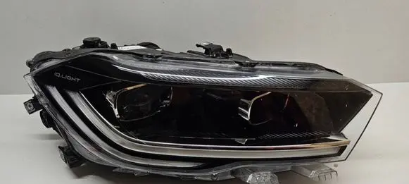 Volkswagen Polo Headlight/headlamp 2G1941036R VW117