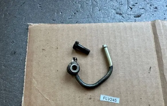 Nissan Patrol Y61 Fuel injector supply line/pipe 166712W202 16666AD211