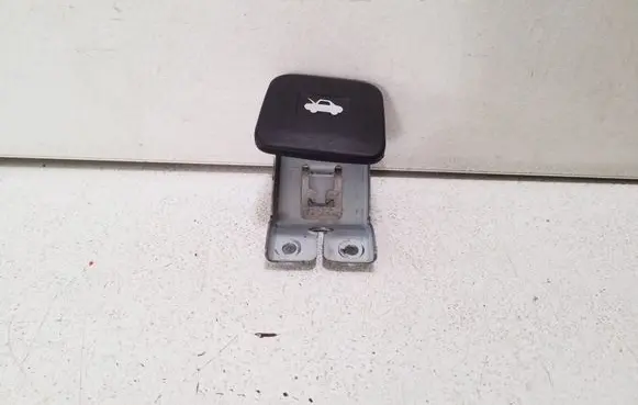 Chevrolet Captiva Engine bonnet (hood) release handle 