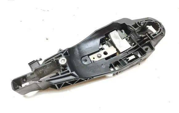Rear door exterior handle/bracket