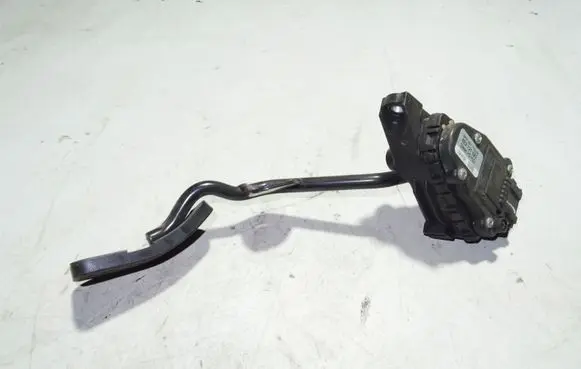 Audi A4 S4 B6 8E 8H Accelerator throttle pedal 8E2721523 6PV00777008