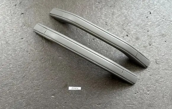 Nissan Patrol Y60 A set of handles for the ceiling 7394006J11