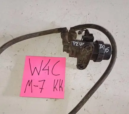 Peugeot 306 Window washer relay 7941151