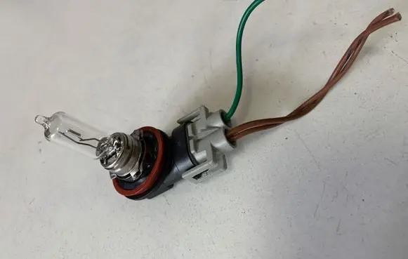Volvo V50 Headlight/headlamp bulb 12V65W 64213