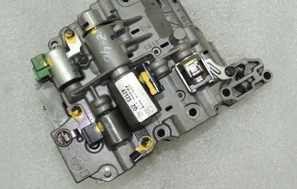 Opel Sintra Transmission gearbox valve body 90522445 90542054