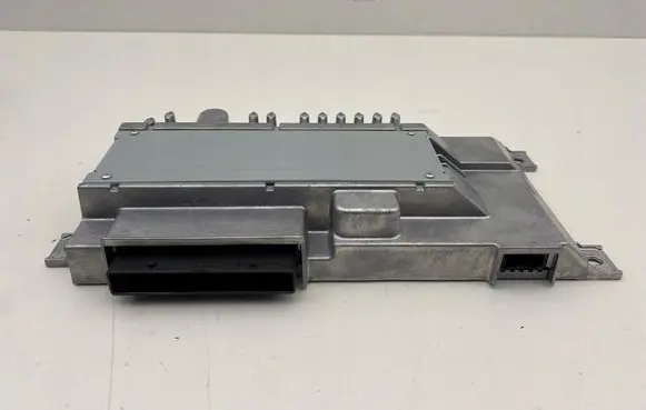 Audi A4 S4 B9 8W Sound amplifier 8W0035465