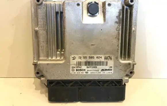 Opel Insignia A Engine control unit/module 0281018769 86AA7N712400380 55585024