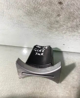 Mercedes-Benz ML W164 Cup holder 