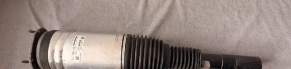 Land Rover Defender Air suspension front shock absorber L8B23C286AB
