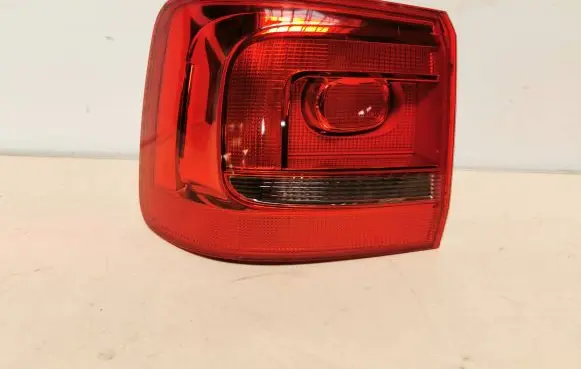 Volkswagen Touran II Rear/tail lights 1T0945095R
