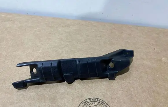 Hyundai Kona I Front bumper mounting bracket 86526K4000