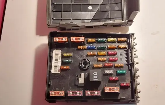 Volkswagen PASSAT B6 Fuse module 3C0937125
