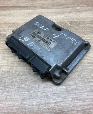 Volkswagen Golf IV Engine control unit/module ECU 038906018AE 0281001851