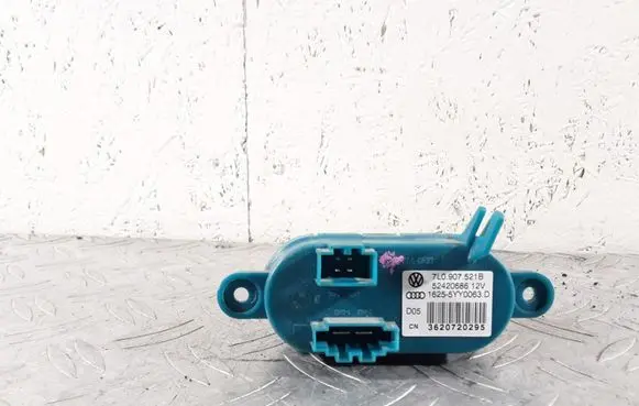 Porsche Cayenne (9PA) Heater blower motor/fan resistor 7L0907521B