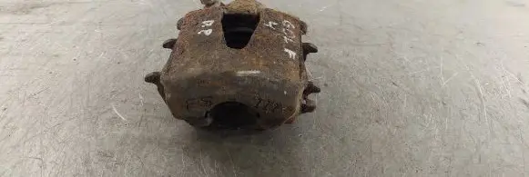 Volkswagen Golf IV Front brake caliper