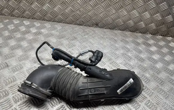 BMW 3 F30 F35 F31 Air intake hose/pipe 7804846