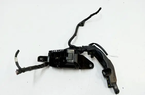 Toyota C-HR I Fuse box cover 82662-F4270