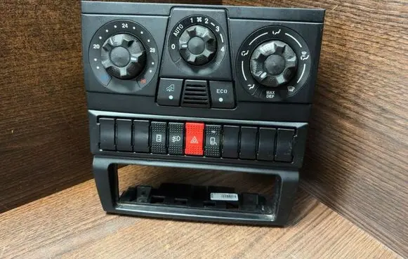 Iveco Daily 3rd gen Climate control unit 178140500 5F8440000