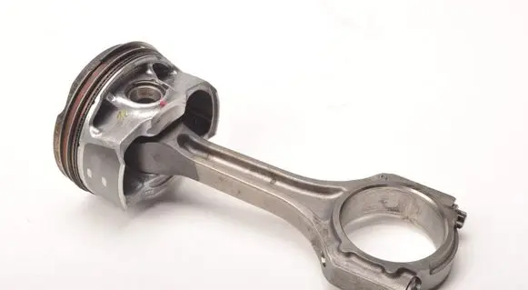 Ford Fiesta Piston JA6G-AG