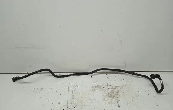 Porsche Panamera (970) Breather hose/pipe 97010631001