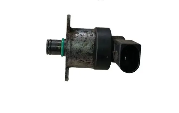 BMW 3 E90 E91 Fuel pressure regulator 0928400560 0287468405