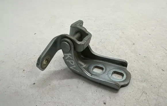 Opel Astra K Front door upper hinge
