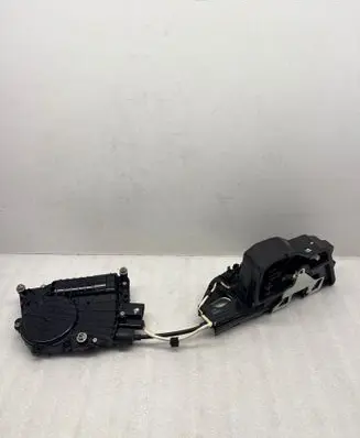 BMW 7 F01 F02 F03 F04 Front door lock 7185692 704990