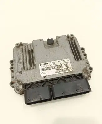 KIA Ceed Engine control unit/module 391032A716 13250670 0281015438