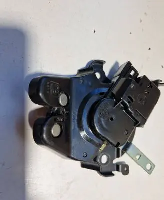 Mazda 3 Loading door lock 9G090H09