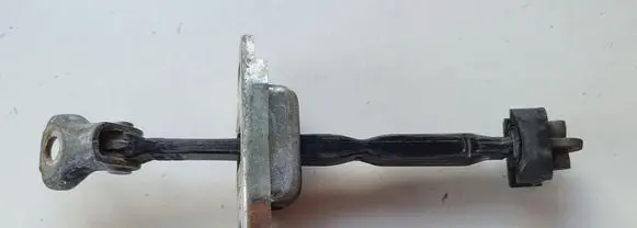 Toyota Prius+ (ZVW40) Front door check strap stopper