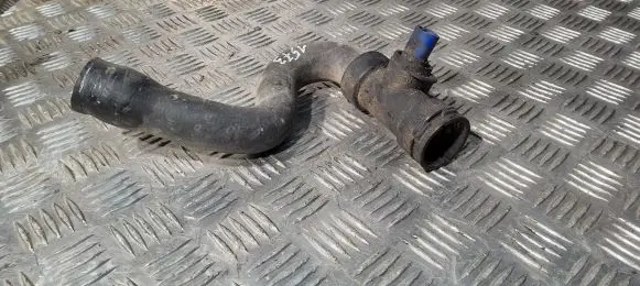 Audi A6 S6 C5 4B Engine coolant pipe/hose 4B0121049D