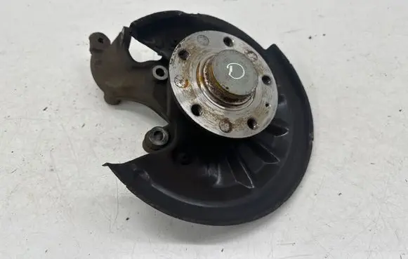 Rear wheel hub
