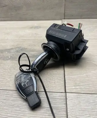 Mercedes-Benz C W204 Ignition lock A2079052600 8030962741806119