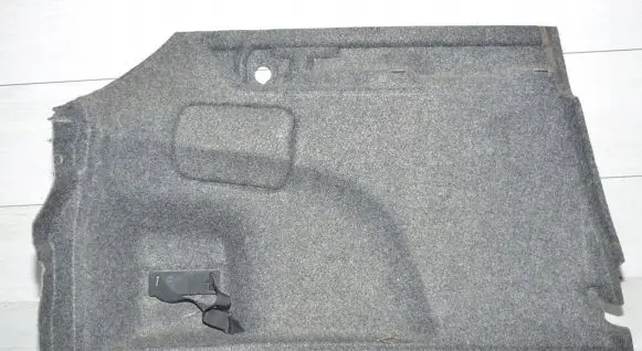 Trunk/boot lower side trim panel