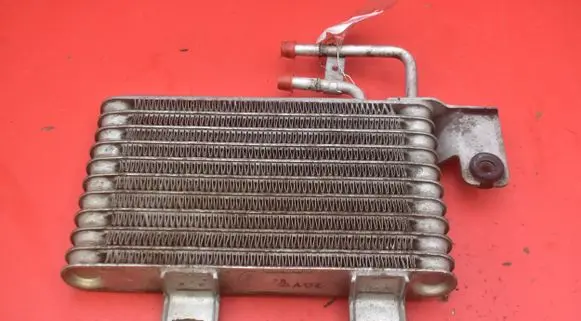 Hyundai Tucson JM Engine oil radiator 25400-2E100