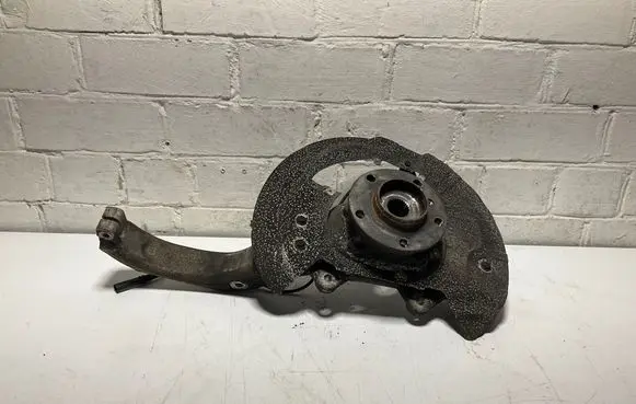 BMW X5 E70 Front wheel hub 6773784