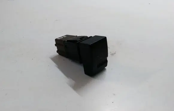Peugeot 406 Windscreen/window heater switch