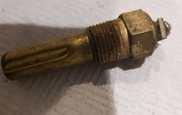 GAZ 21 Coolant temperature sensor TM104