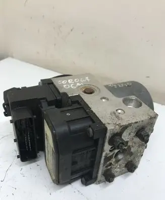 Toyota Corolla E120 E130 ABS Pump