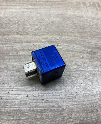 Audi 100 S4 C4 Other relay 8A0951253 202