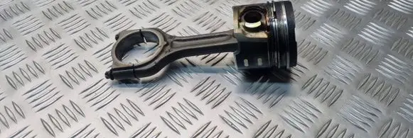 Ford Focus Piston with connecting rod