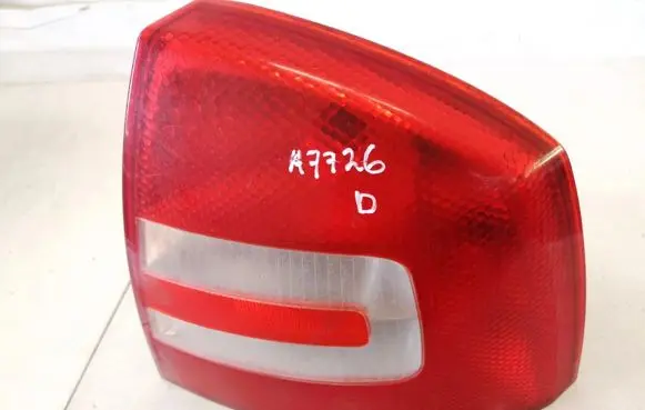 Skoda Octavia Mk2 (1Z) Rear/tail lights 4shx13450aa 4shx-13450-aa