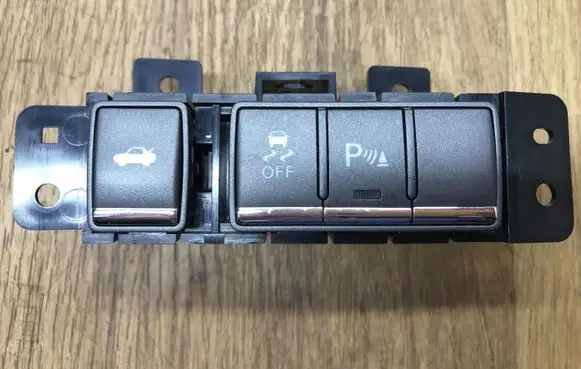 Traction control (ASR) switch